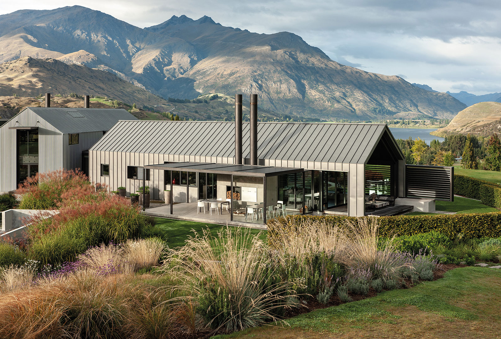 The Hills, Arrowtown. Landscape design by Suzanne Turley Landscapes