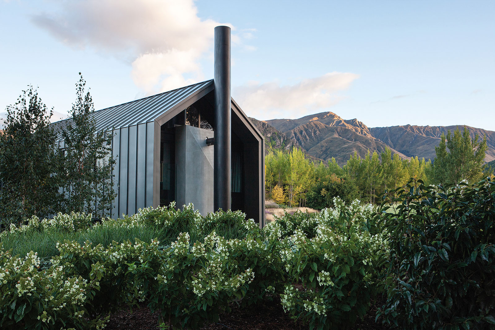The Hills, Arrowtown. Landscape design by Suzanne Turley Landscapes