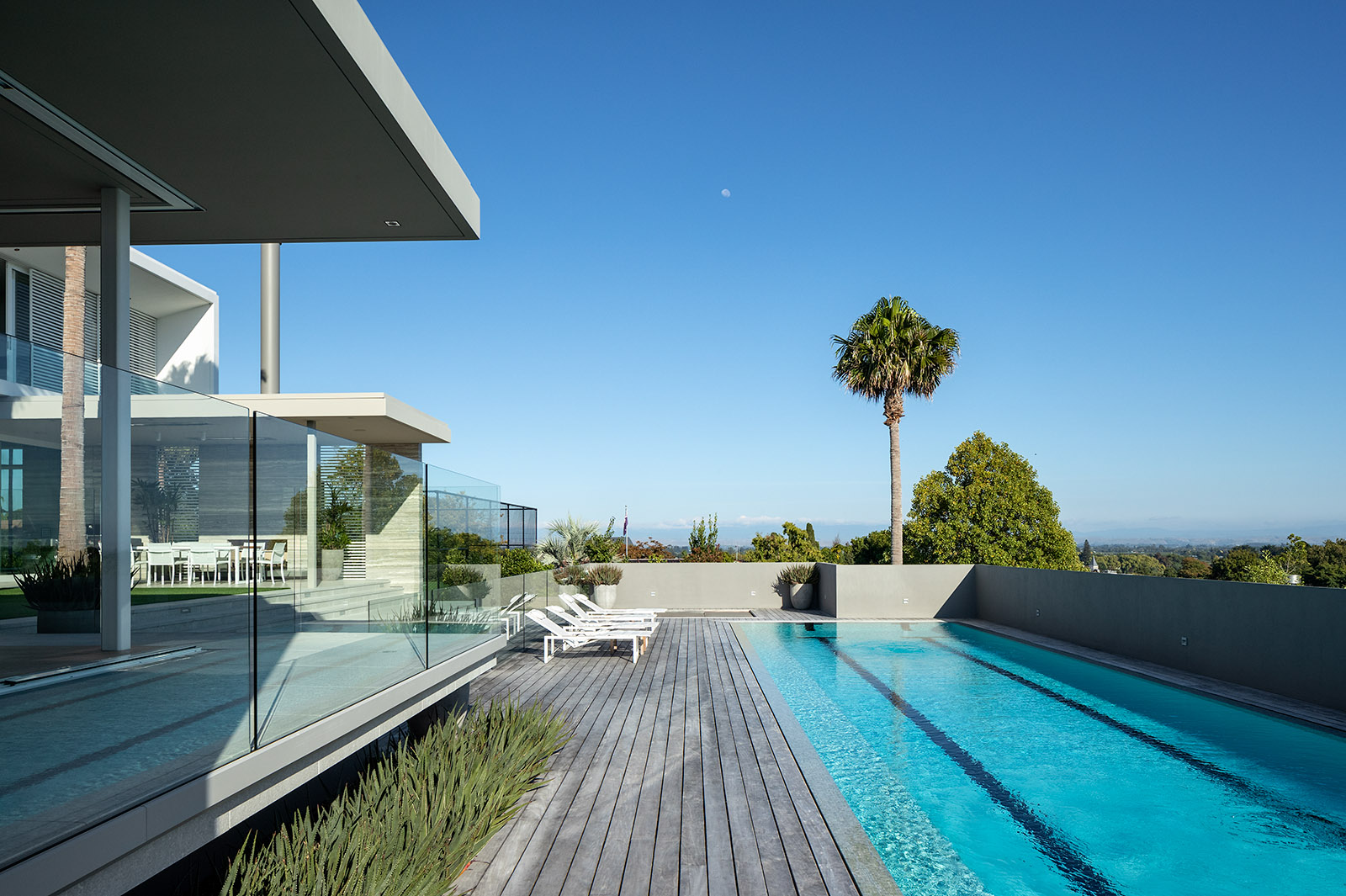 Hollywood Oasis, Hawke's Bay. Landscape design by Suzanne Turley Landscapes