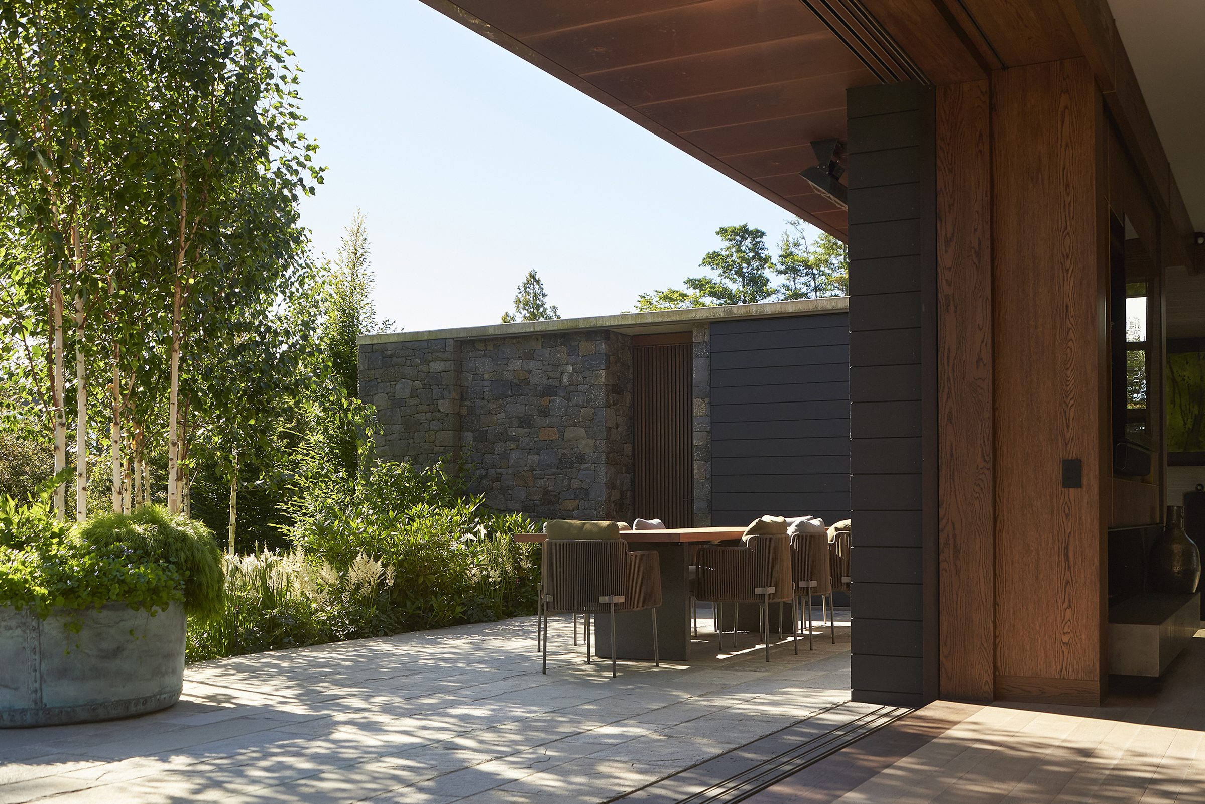 Riverside House, Christchurch. Landscape design by Suzanne Turley Landscapes
