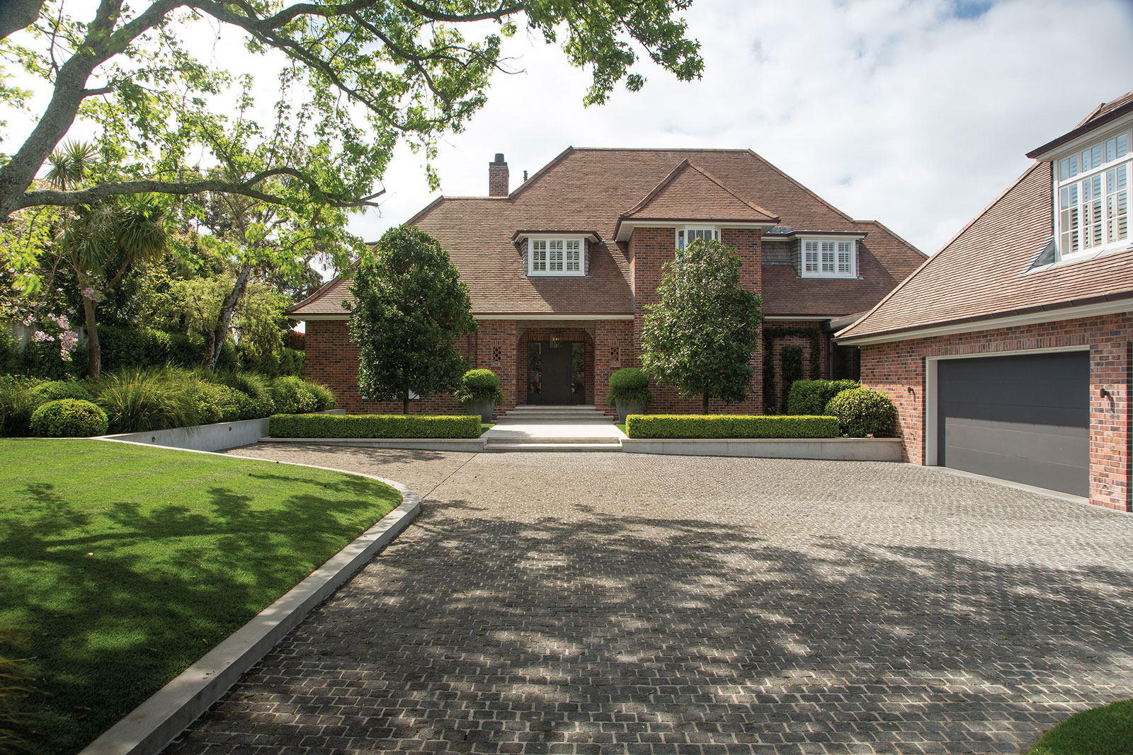 Hanene, Auckland. Landscape design by Suzanne Turley Landscapes