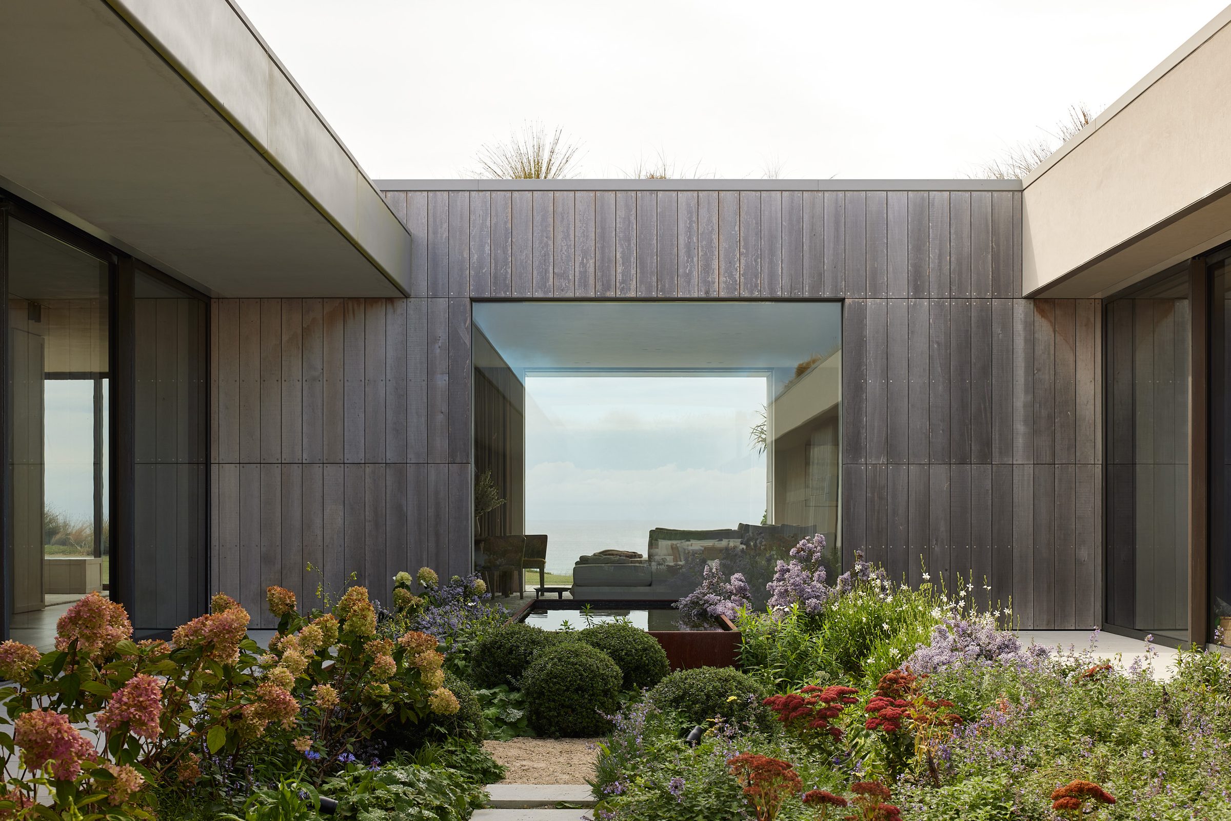 Coastal Home, Tara Iti. Landscape design by Suzanne Turley Landscapes