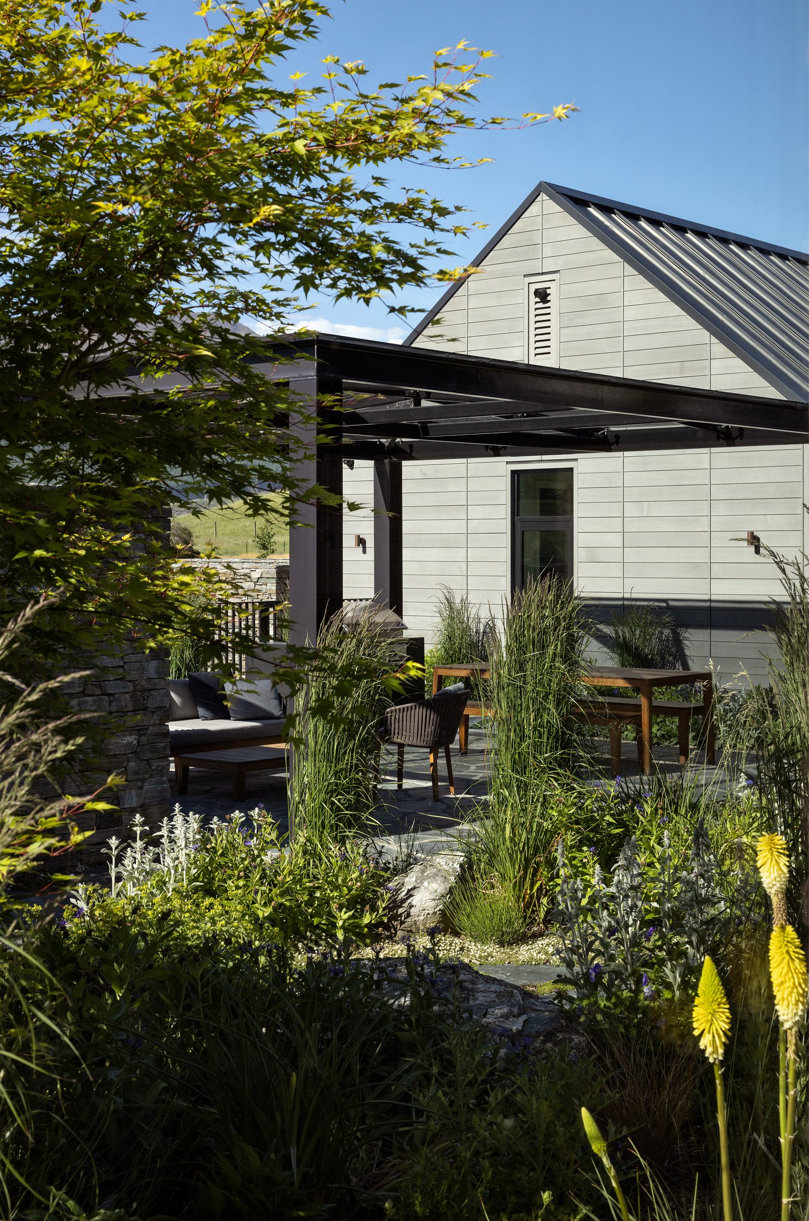 Speargrass House, Queenstown. Landscape design by Suzanne Turley Landscapes