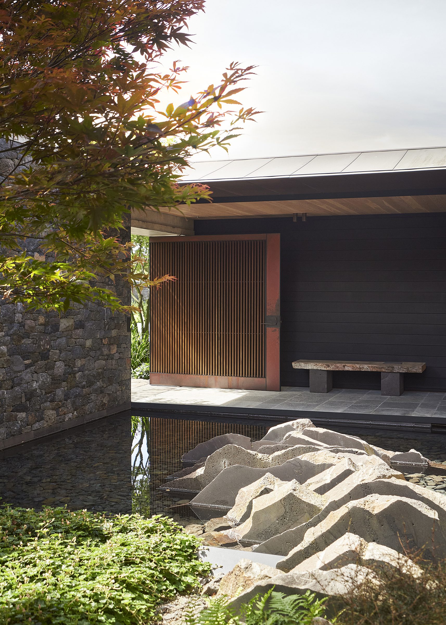 Riverside House, Christchurch. Landscape design by Suzanne Turley Landscapes