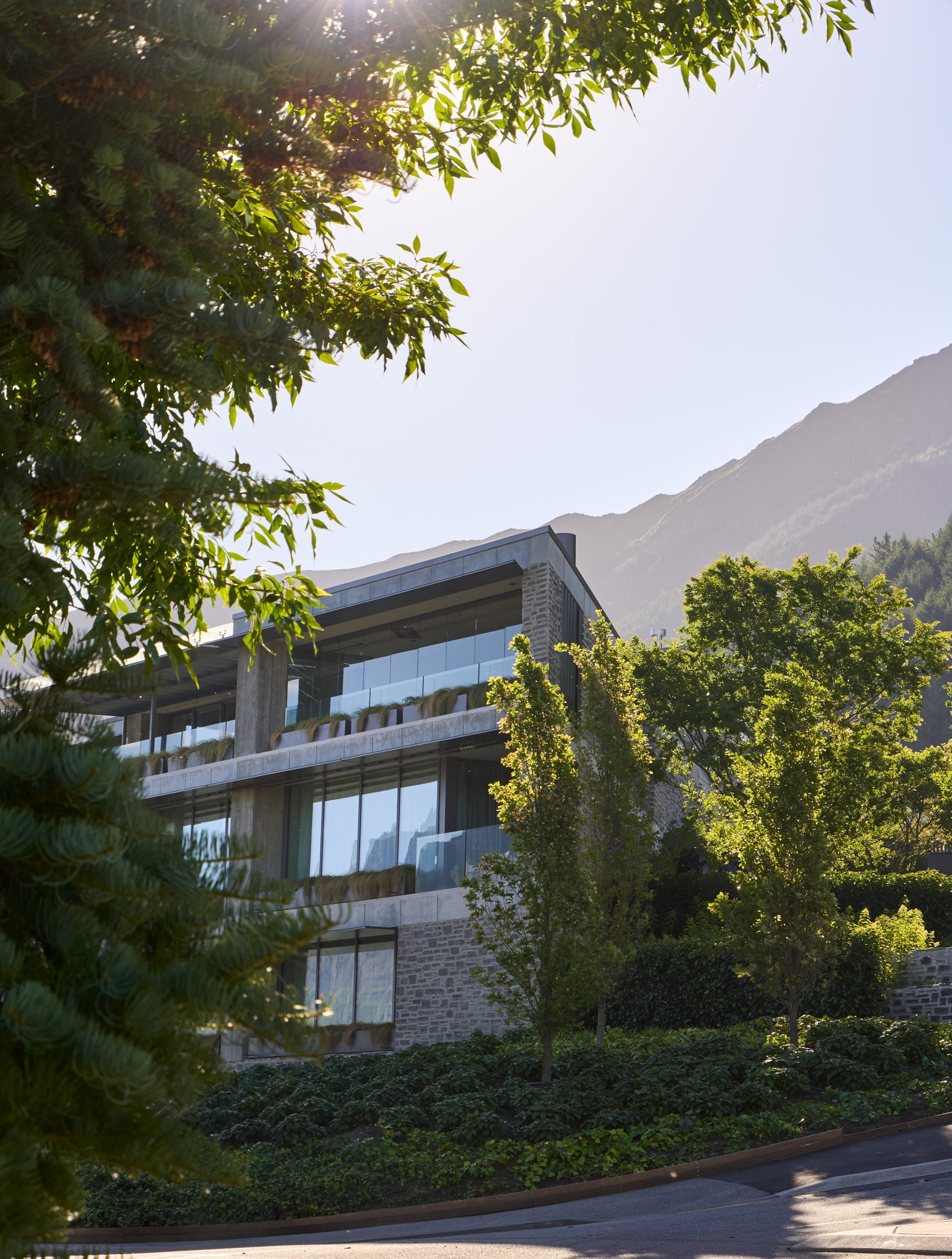 Roki, Queenstown. Landscape design by Suzanne Turley Landscapes