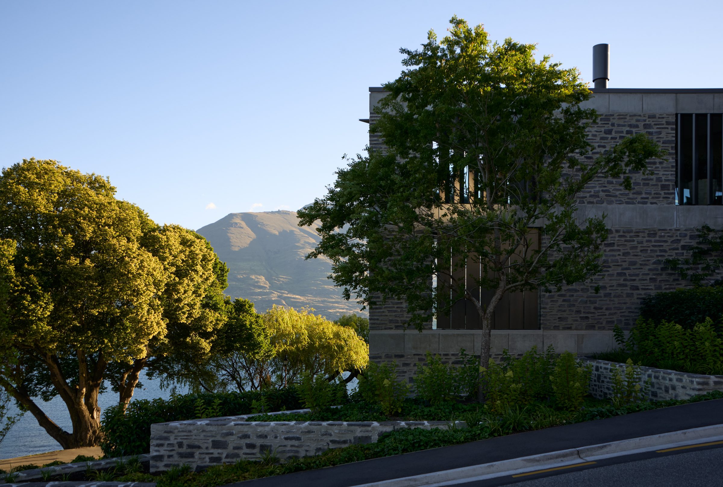 Roki, Queenstown. Landscape design by Suzanne Turley Landscapes