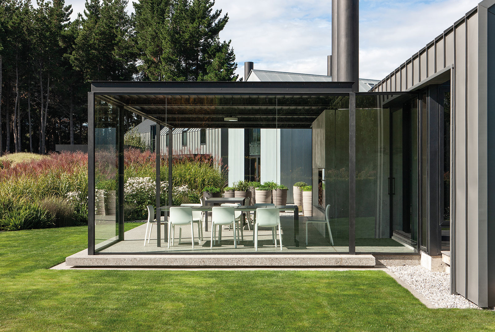 The Hills, Arrowtown. Landscape design by Suzanne Turley Landscapes