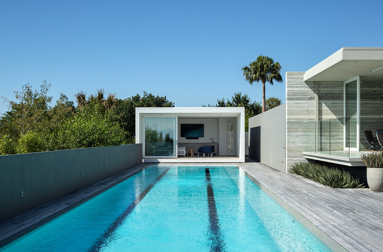 Hollywood Oasis, Hawke's Bay. Landscape design by Suzanne Turley Landscapes