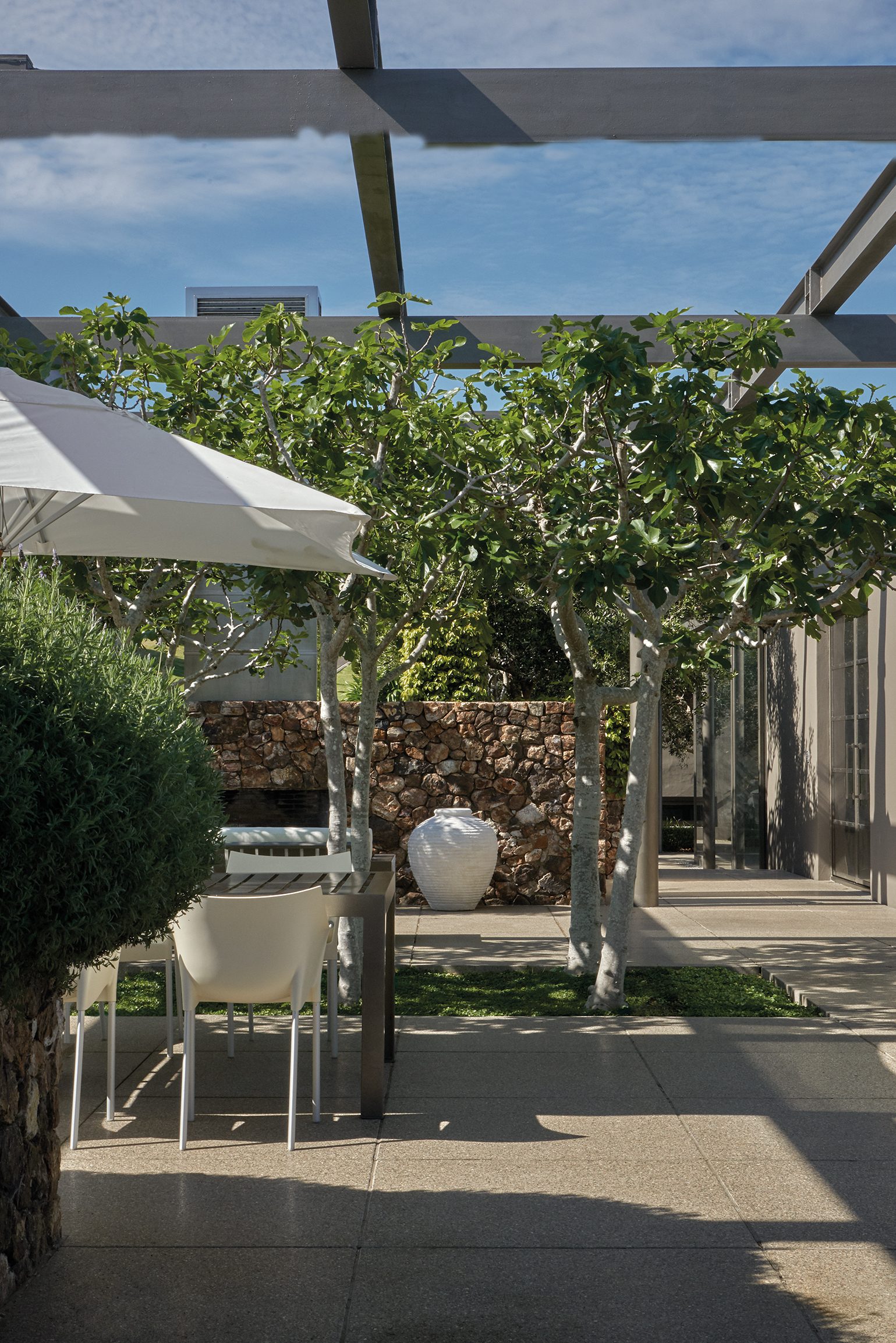 Island Retreat, Waiheke Island. Landscape design by Suzanne Turley Landscapes