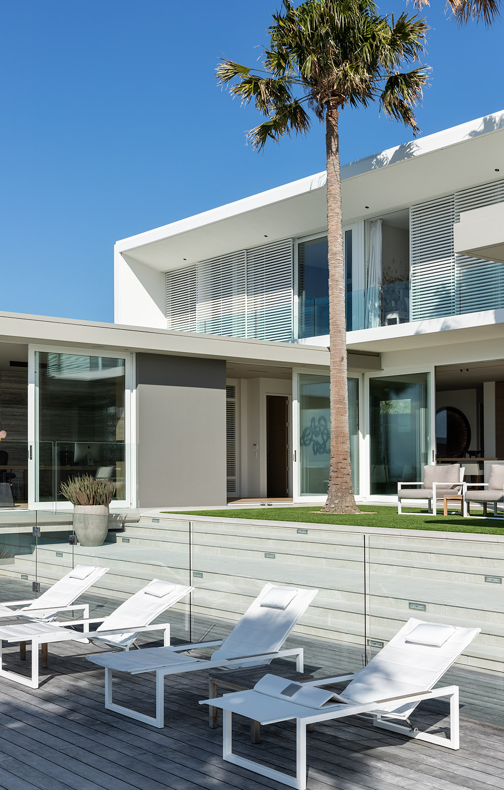 Hollywood Oasis, Hawke's Bay. Landscape design by Suzanne Turley Landscapes