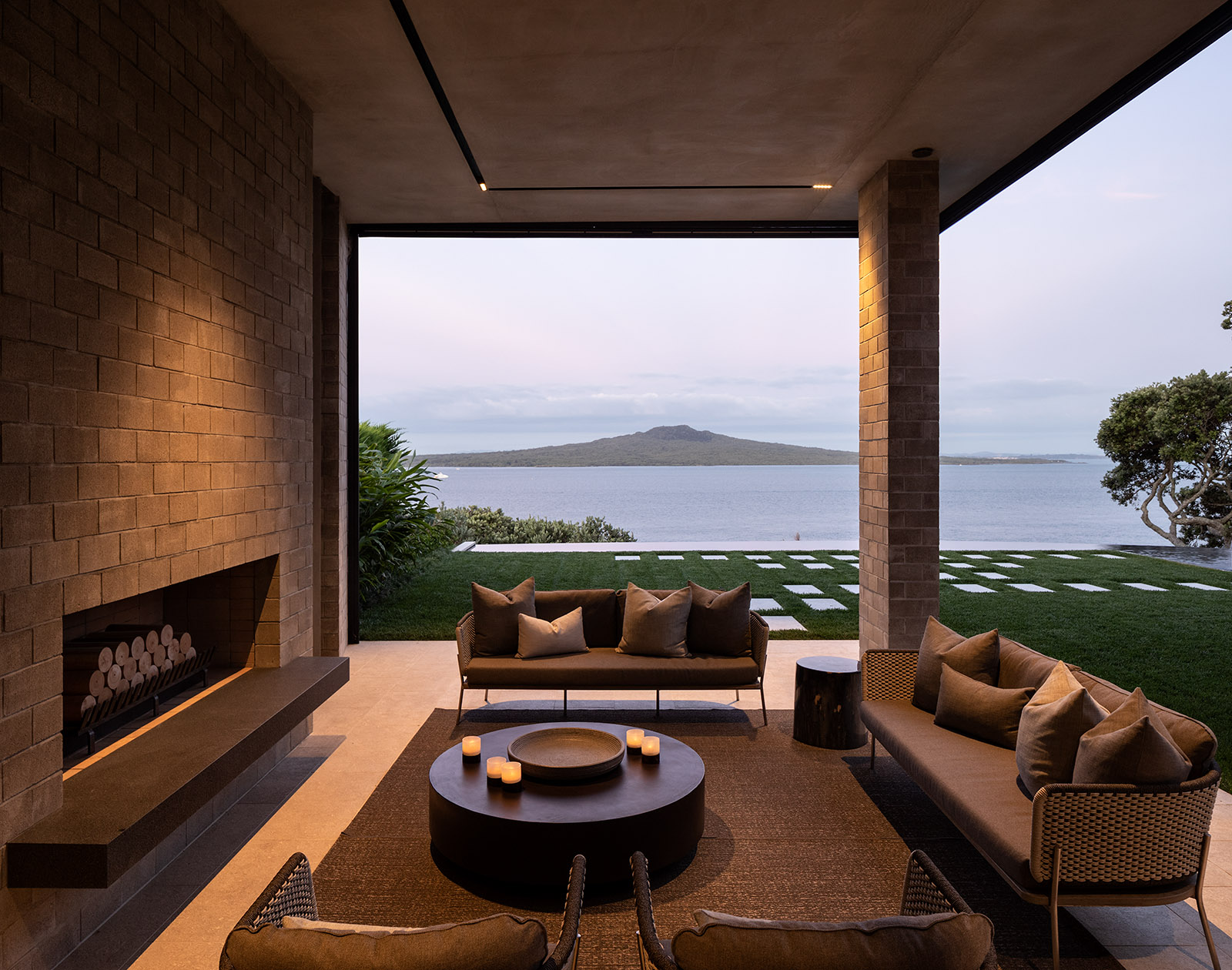 Winescombe House, Auckland. Landscape design by Suzanne Turley Landscapes